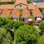 Clover Magic Nova Otel